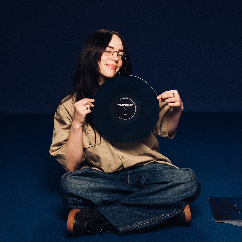 Billie with HIT ME HARD AND SOFT Excl. Vinyl